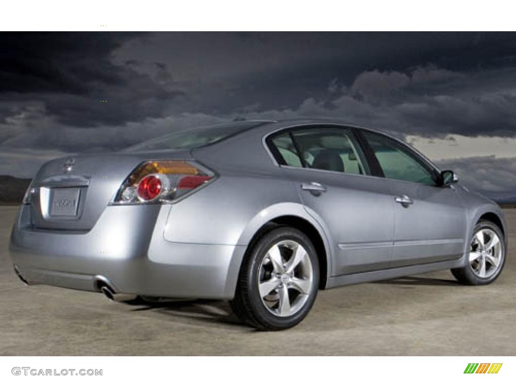 2008 Altima 2.5 S Coupe - Radiant Silver Metallic / Charcoal photo #7