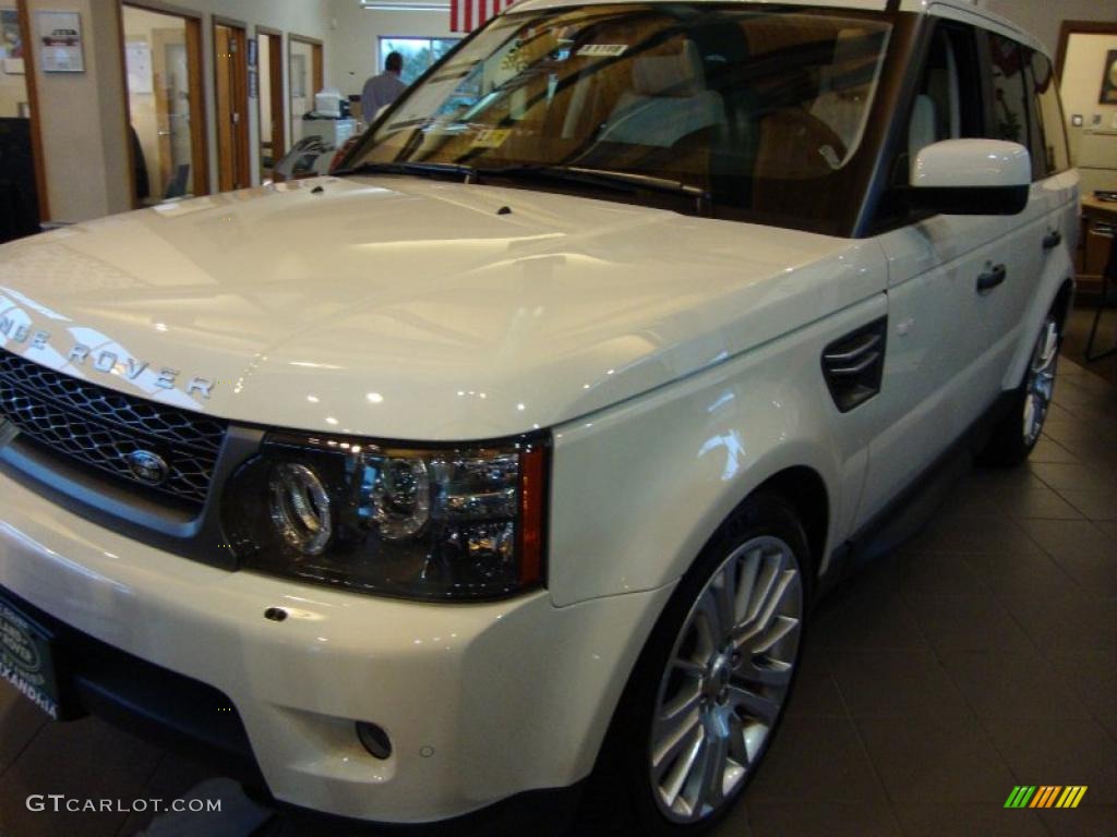 Alaska White Land Rover Range Rover Sport