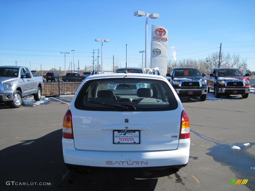 2000 L Series LW2 Wagon - Bright White / Gray photo #3