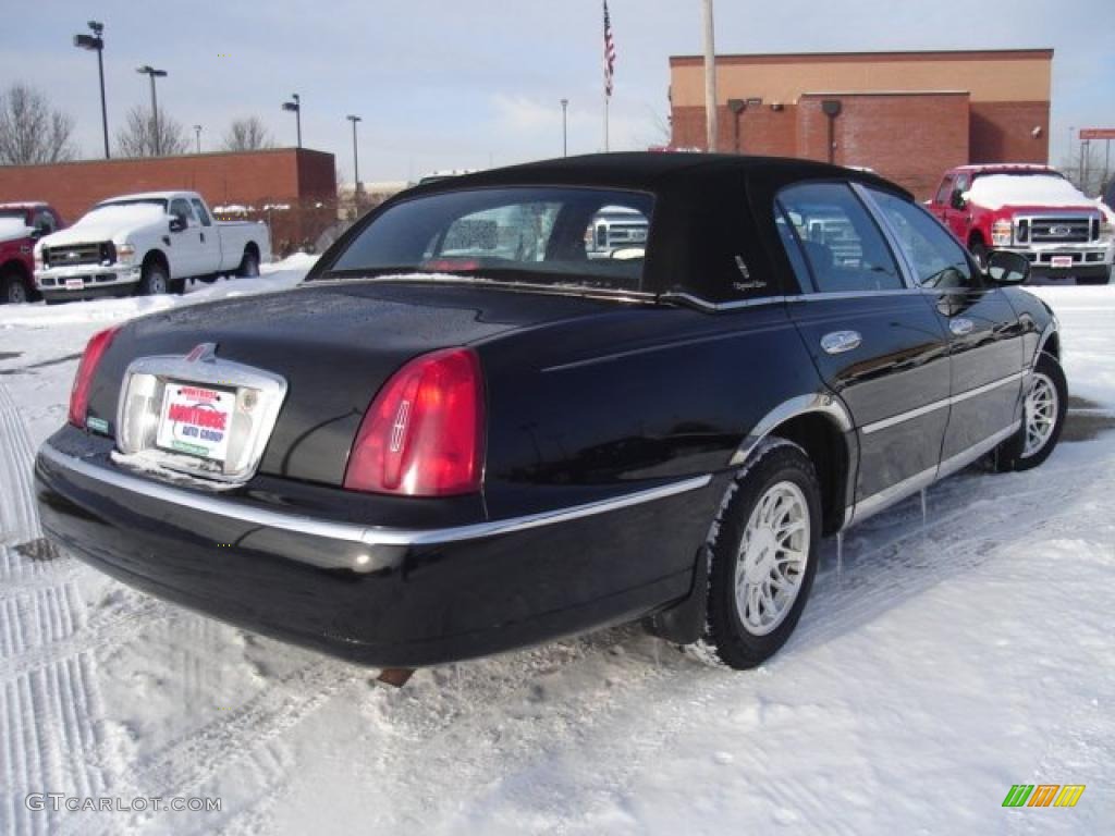 1999 Town Car Signature - Ebony Black / Deep Charcoal photo #5