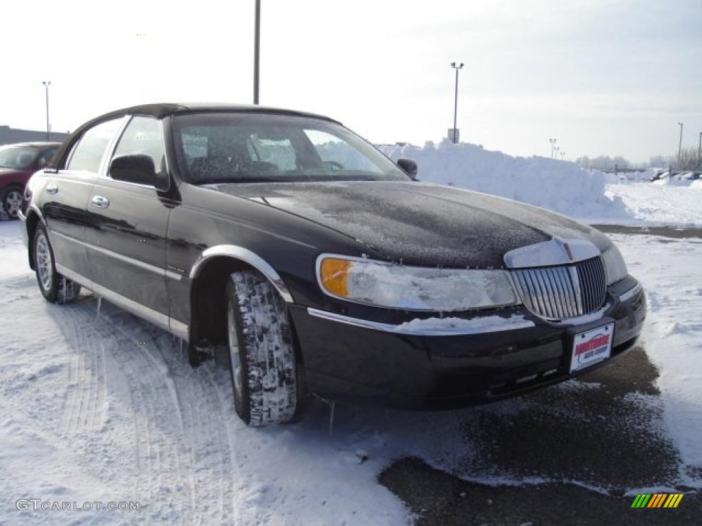 1999 Town Car Signature - Ebony Black / Deep Charcoal photo #7