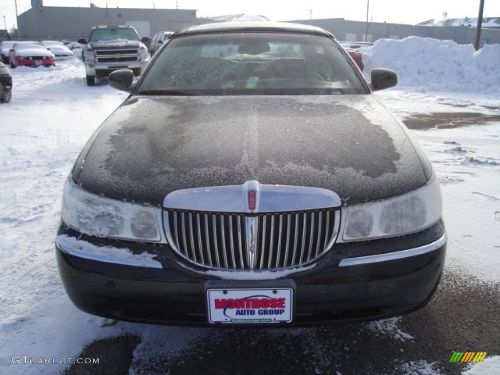 1999 Town Car Signature - Ebony Black / Deep Charcoal photo #8