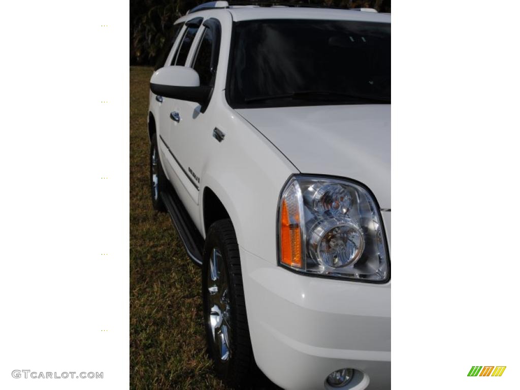 2007 Yukon Denali AWD - Summit White / Ebony Black photo #10