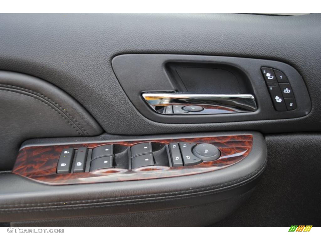 2007 Yukon Denali AWD - Summit White / Ebony Black photo #25