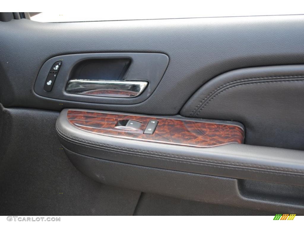 2007 Yukon Denali AWD - Summit White / Ebony Black photo #26