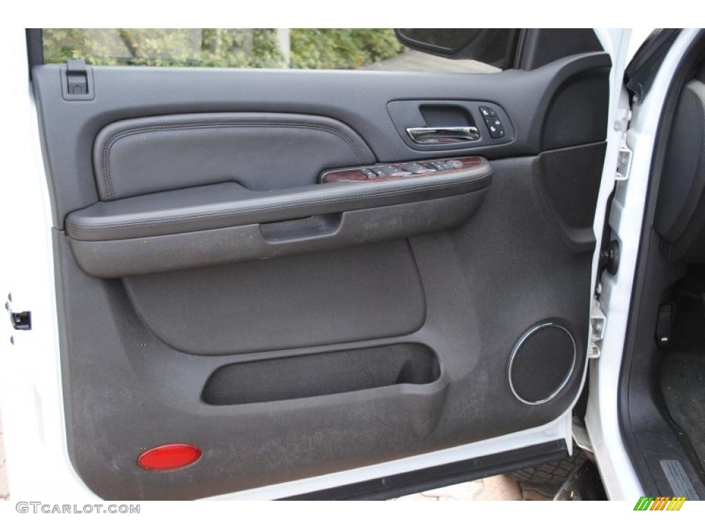 2007 Yukon Denali AWD - Summit White / Ebony Black photo #30