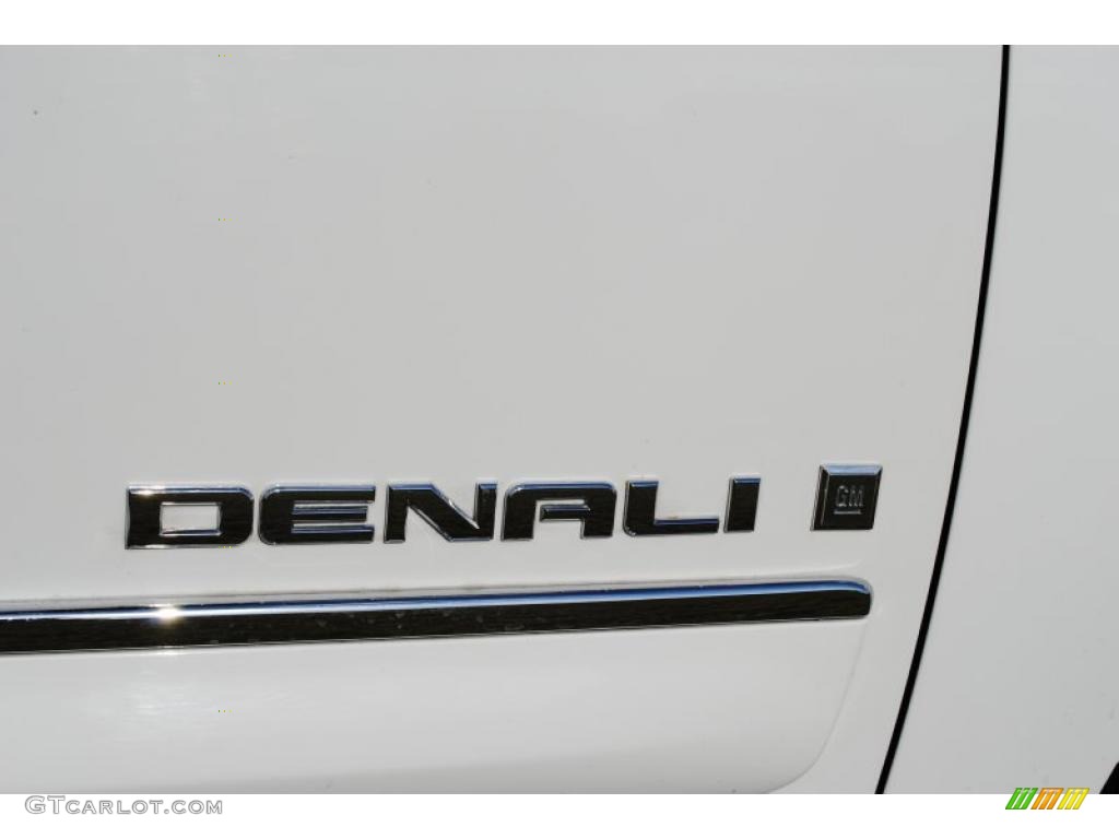 2007 Yukon Denali AWD - Summit White / Ebony Black photo #35