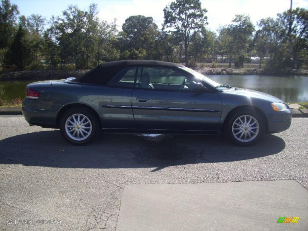 2002 Sebring LXi Convertible - Onyx Green Pearl / Dark Slate Gray photo #2