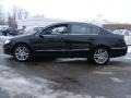 Deep Black - Passat Lux Sedan Photo No. 2