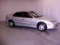 Ultra Silver Metallic 2000 Pontiac Sunfire SE Sedan