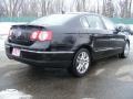 Deep Black - Passat Lux Sedan Photo No. 5