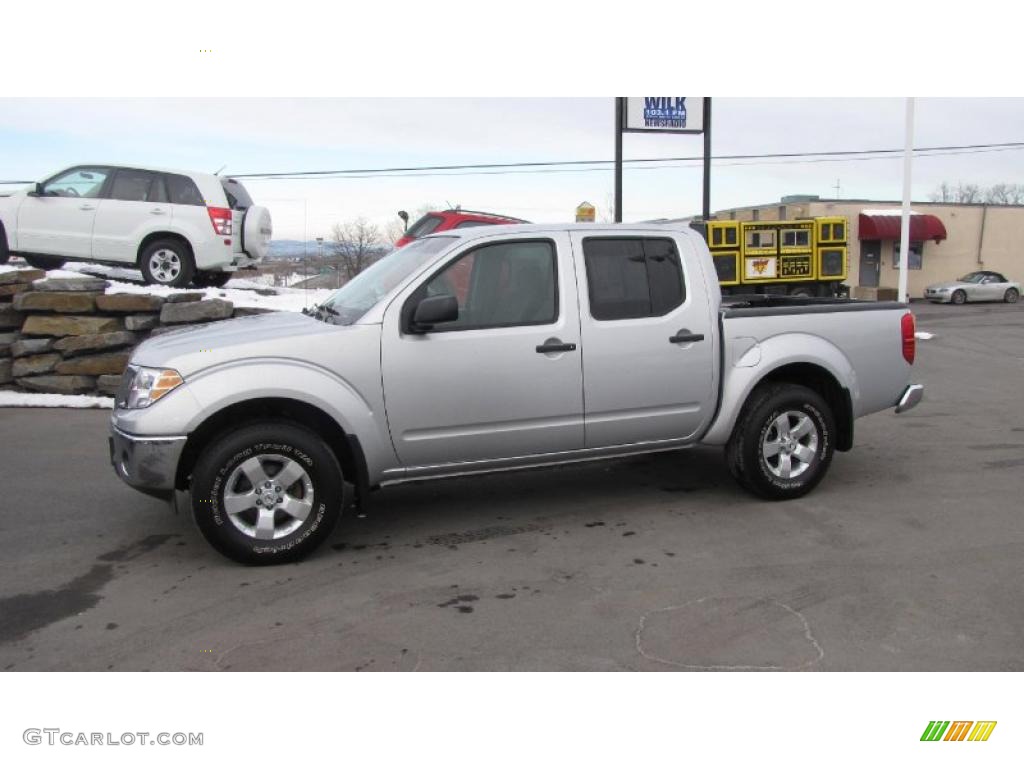 2009 Frontier SE Crew Cab 4x4 - Radiant Silver / Steel photo #1