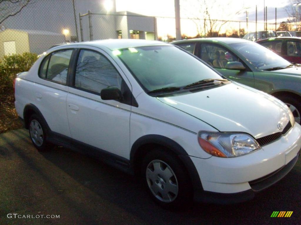 2000 ECHO Sedan - Super White / Shadow Gray photo #5
