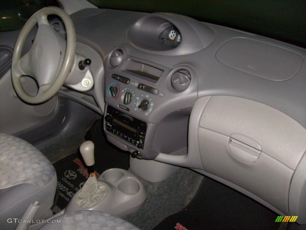 2000 ECHO Sedan - Super White / Shadow Gray photo #12