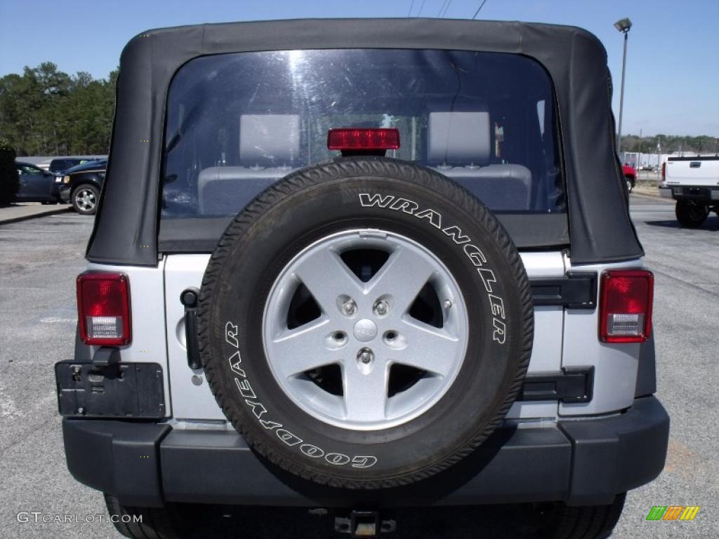 2009 Wrangler X 4x4 - Bright Silver Metallic / Dark Slate Gray/Medium Slate Gray photo #7