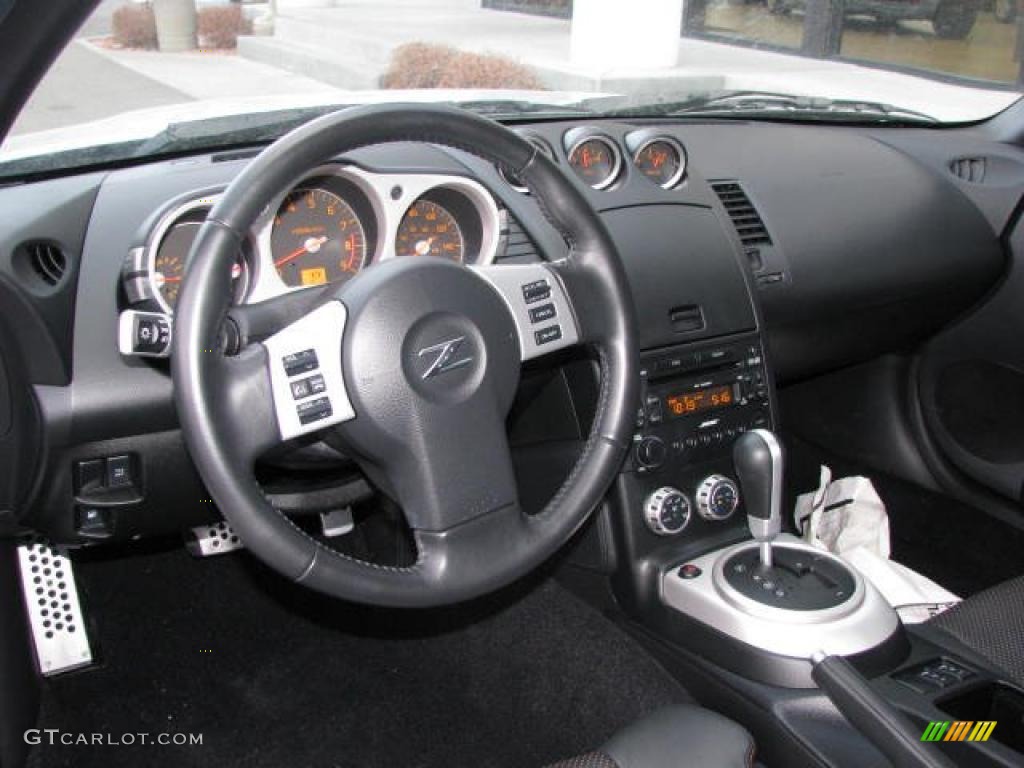 2008 350Z Touring Coupe - Silver Alloy / Charcoal photo #13
