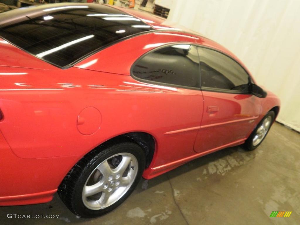 2002 Stratus R/T Coupe - Ruby Red Pearl / Black/Light Gray photo #5