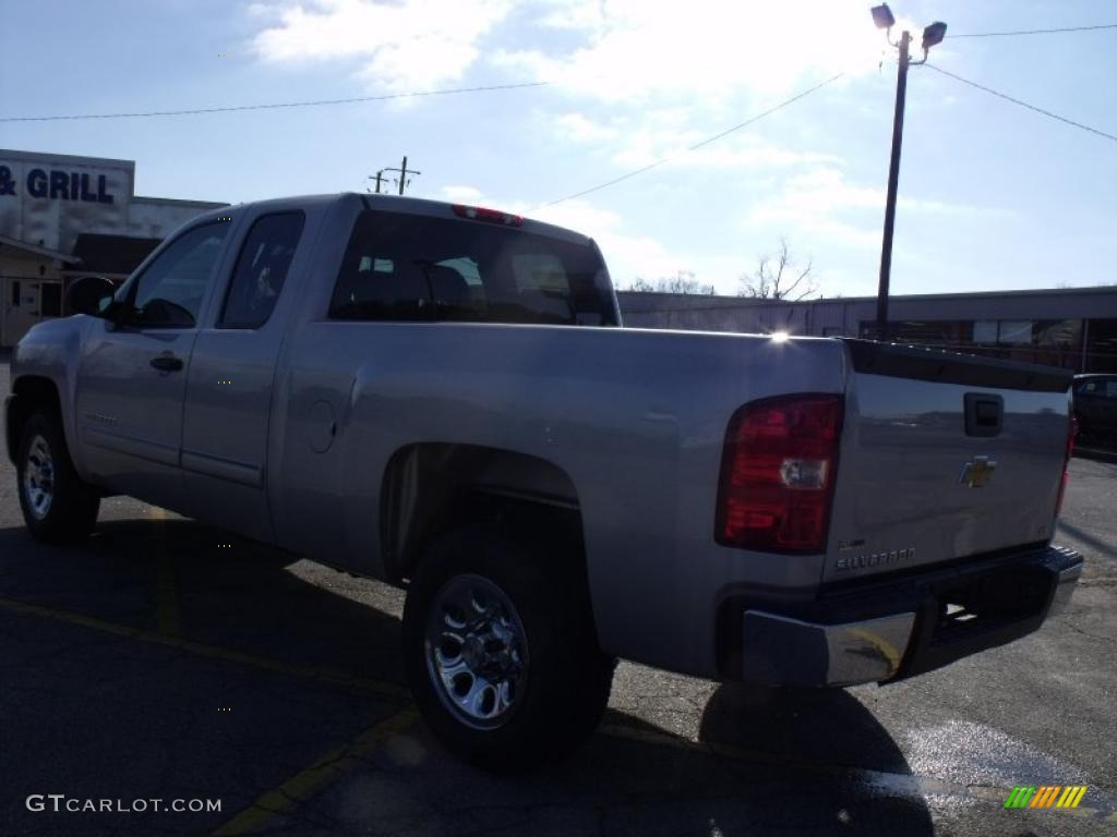 2010 Silverado 1500 LS Extended Cab - Sheer Silver Metallic / Dark Titanium photo #3