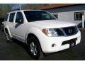 White Frost - Pathfinder LE 4x4 Photo No. 4