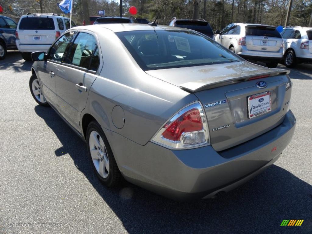 2008 Fusion SE V6 - Vapor Silver Metallic / Charcoal Black photo #16