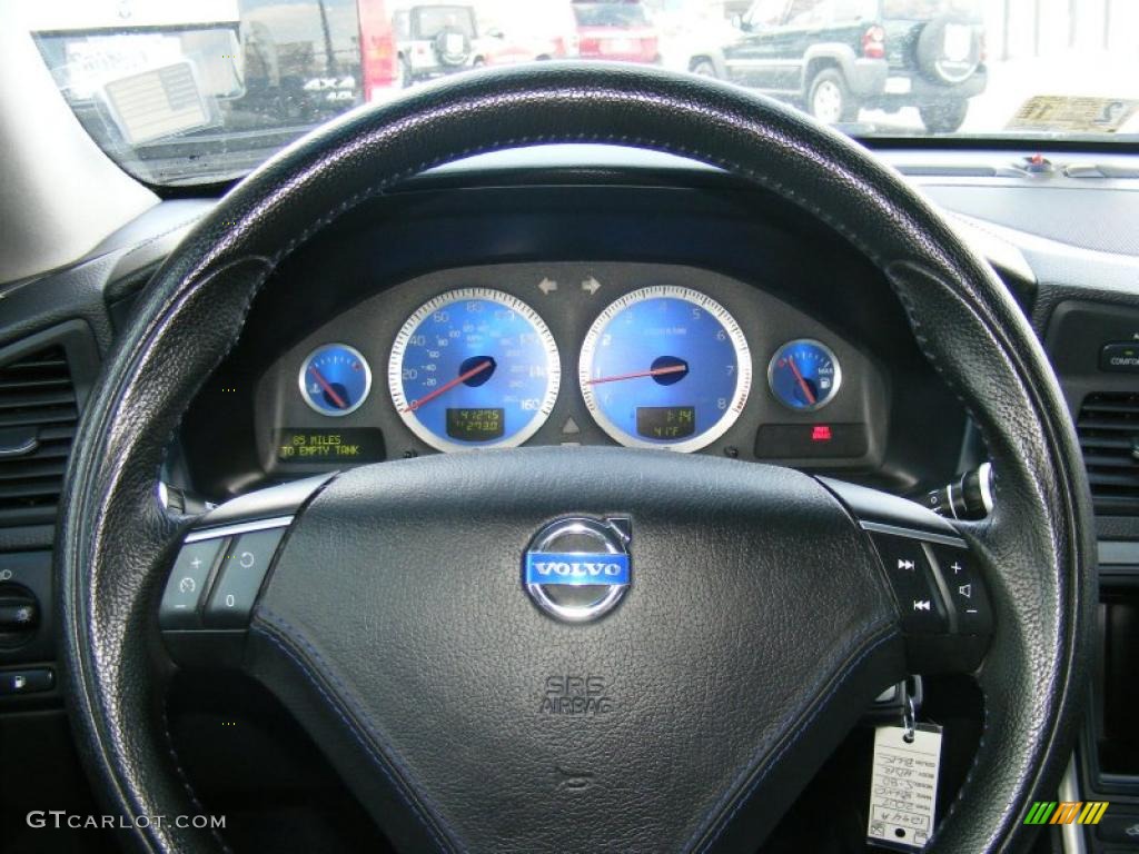 2007 Volvo S60 R AWD Nordkap Black/Blue R Metallic Steering Wheel Photo #25978847