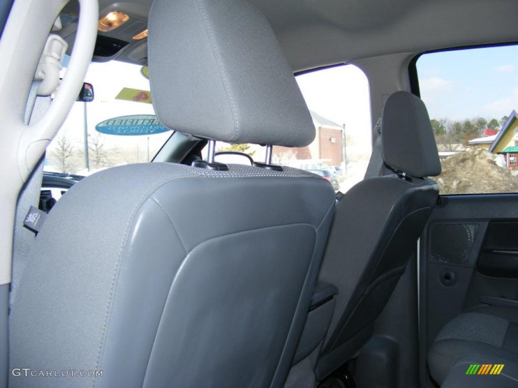 2007 Ram 1500 SLT Quad Cab 4x4 - Bright Silver Metallic / Medium Slate Gray photo #15