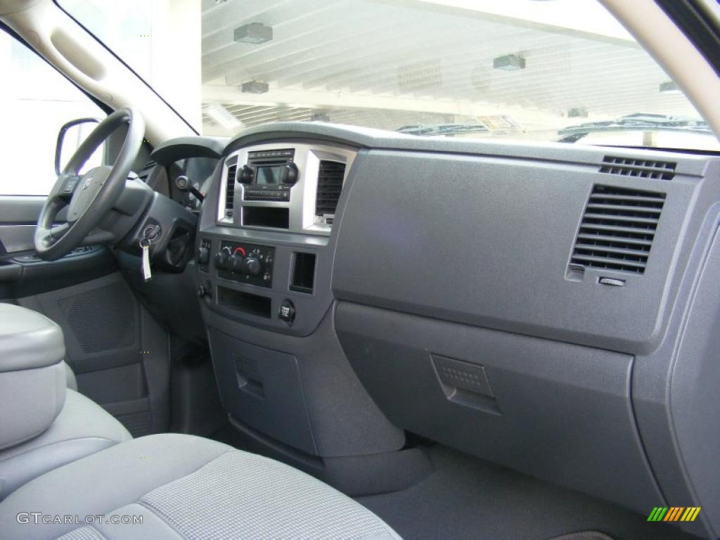 2007 Ram 1500 SLT Quad Cab 4x4 - Bright Silver Metallic / Medium Slate Gray photo #18