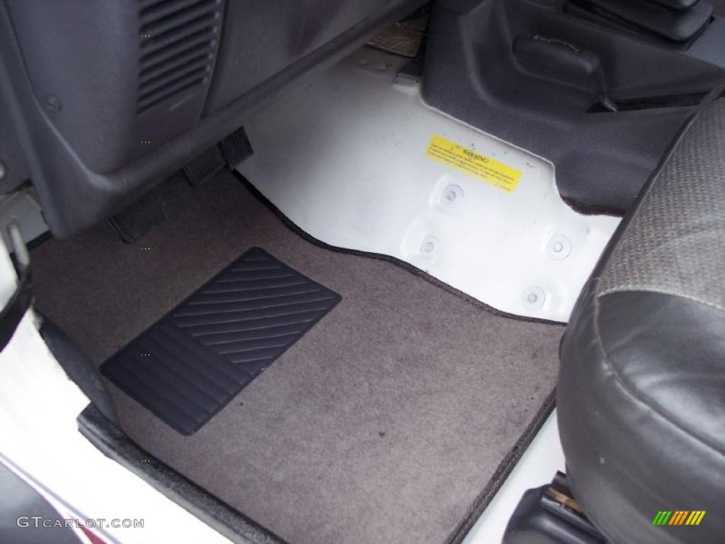 2000 Wrangler SE 4x4 - Stone White / Agate photo #35