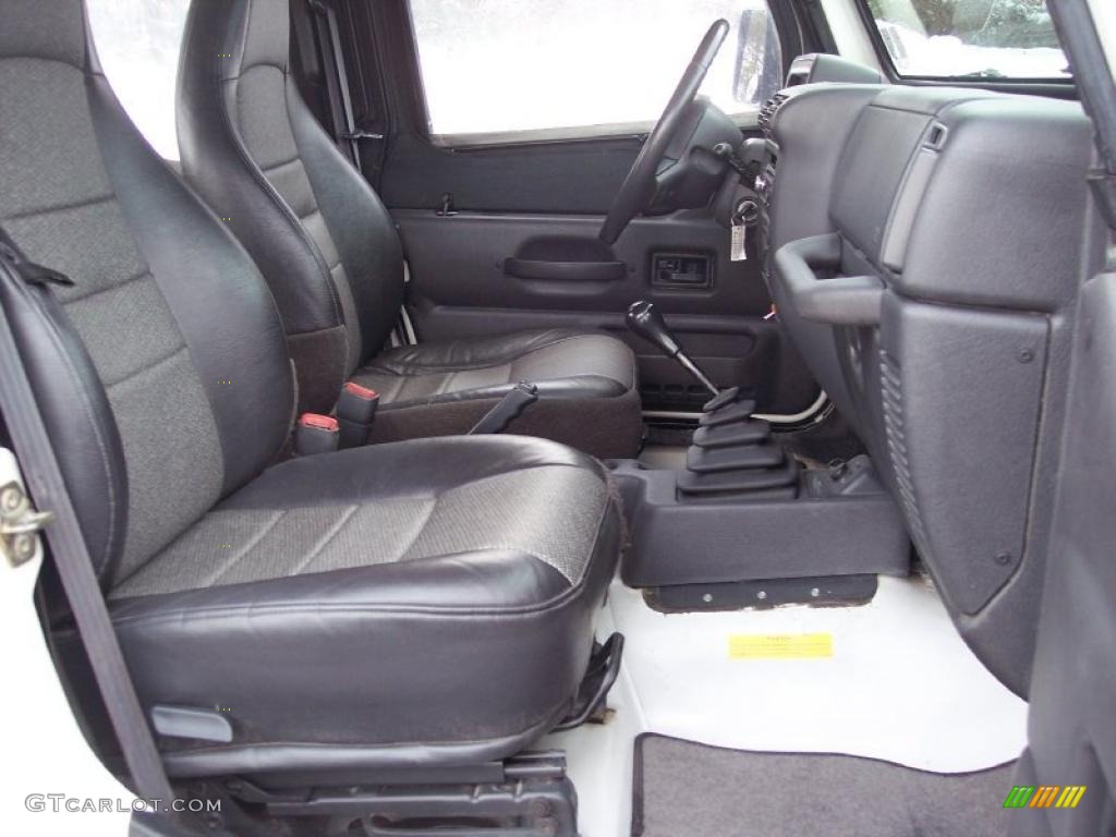 2000 Wrangler SE 4x4 - Stone White / Agate photo #39
