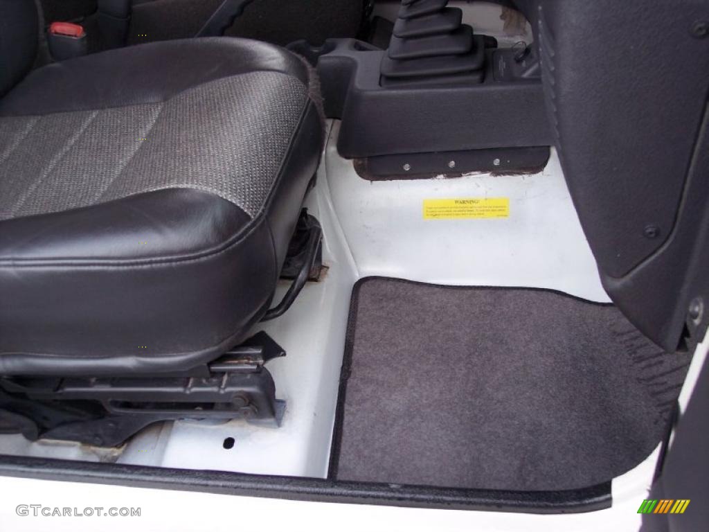 2000 Wrangler SE 4x4 - Stone White / Agate photo #41