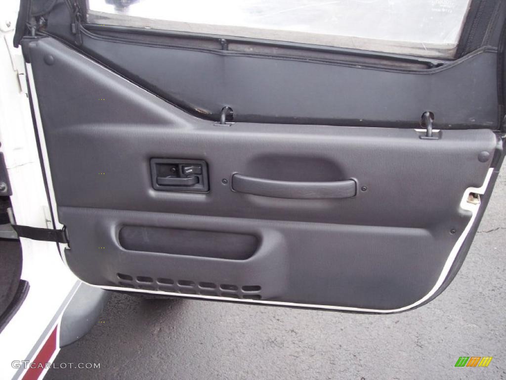 2000 Wrangler SE 4x4 - Stone White / Agate photo #47
