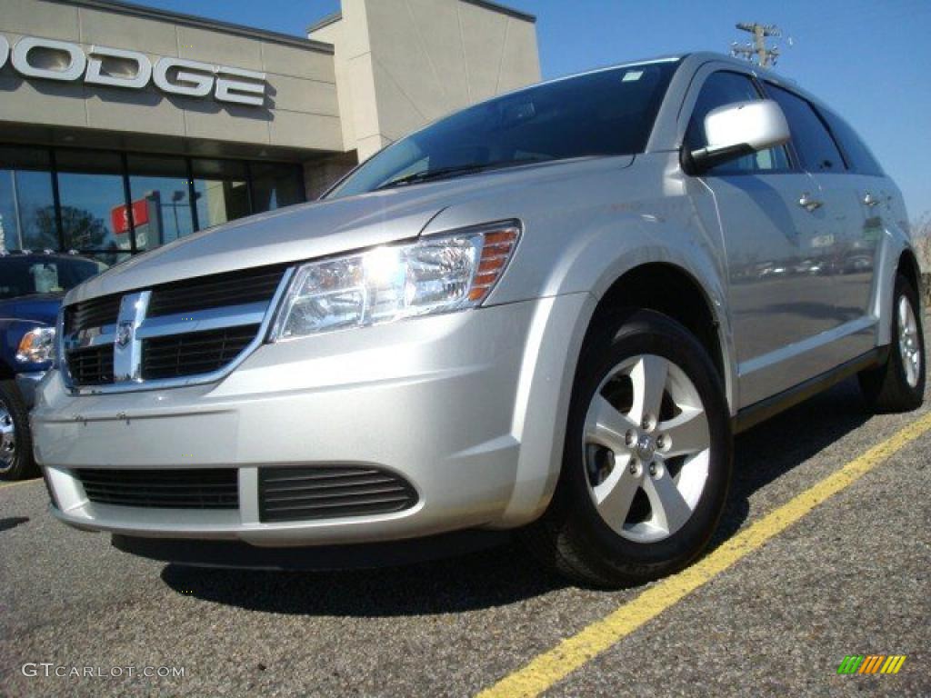 Bright Silver Metallic Dodge Journey