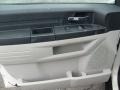 Stone White - Grand Caravan SE Photo No. 12