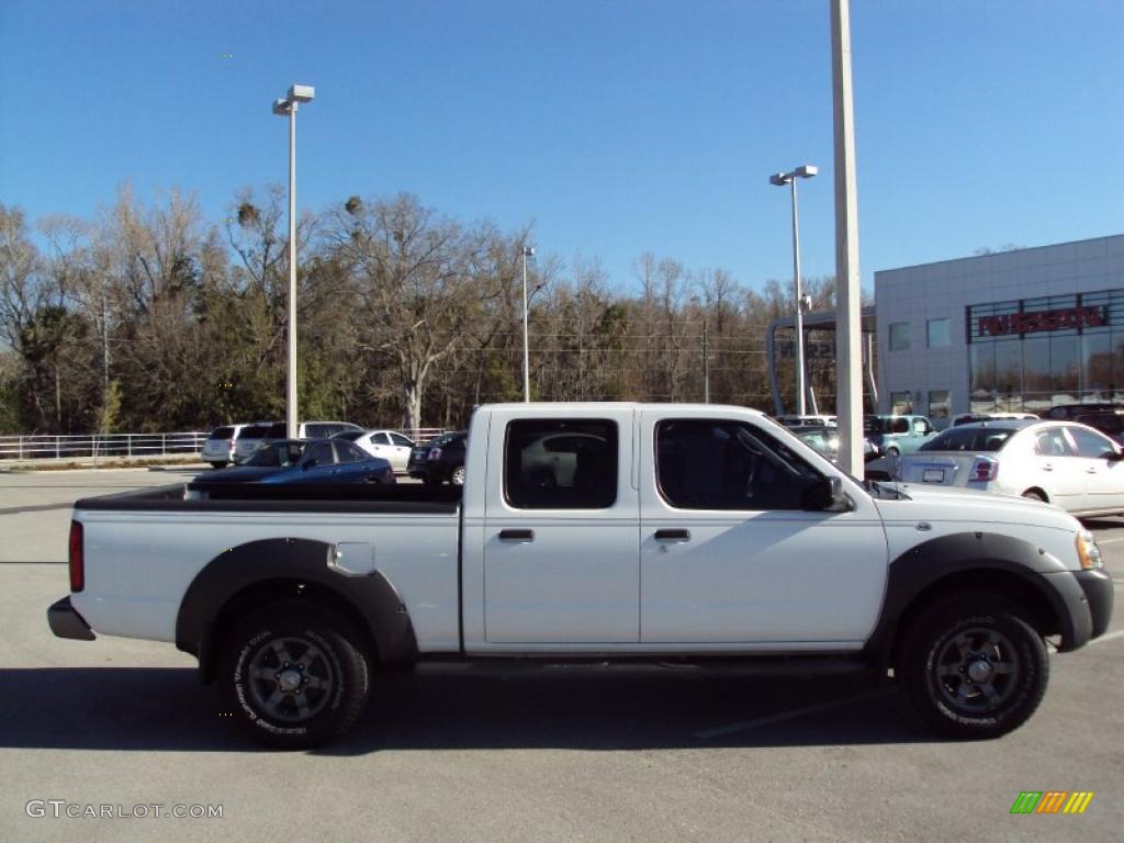 2003 Frontier XE V6 Crew Cab - Avalanche White / Gray photo #9