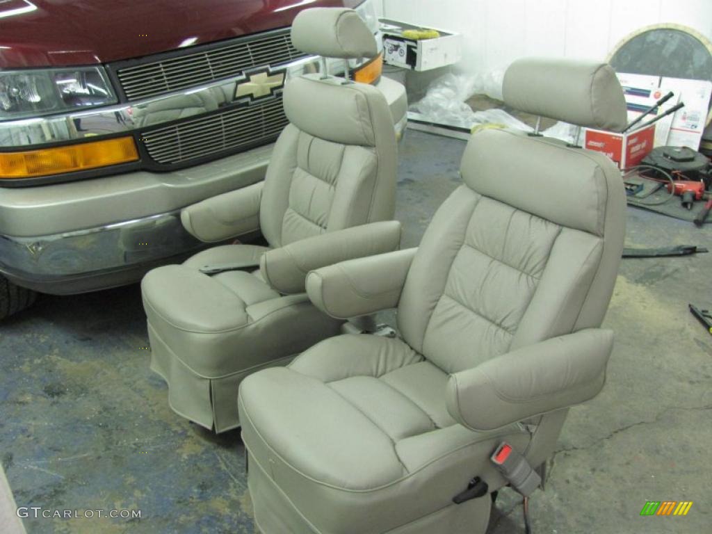 2003 Express 1500 Wheelchair Access Conversion Van - Berry Red Metallic / Medium Dark Pewter photo #23