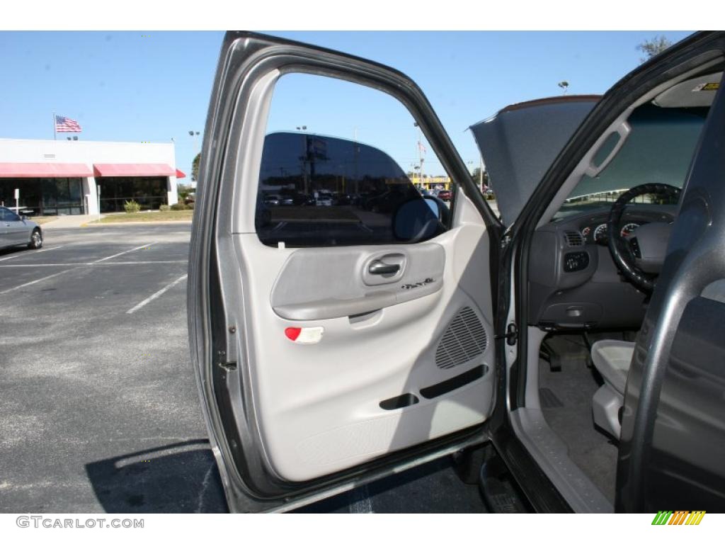 2002 F150 XLT Regular Cab 4x4 - Dark Shadow Grey Metallic / Medium Graphite photo #18