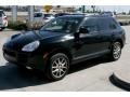 Black - Cayenne S Photo No. 3
