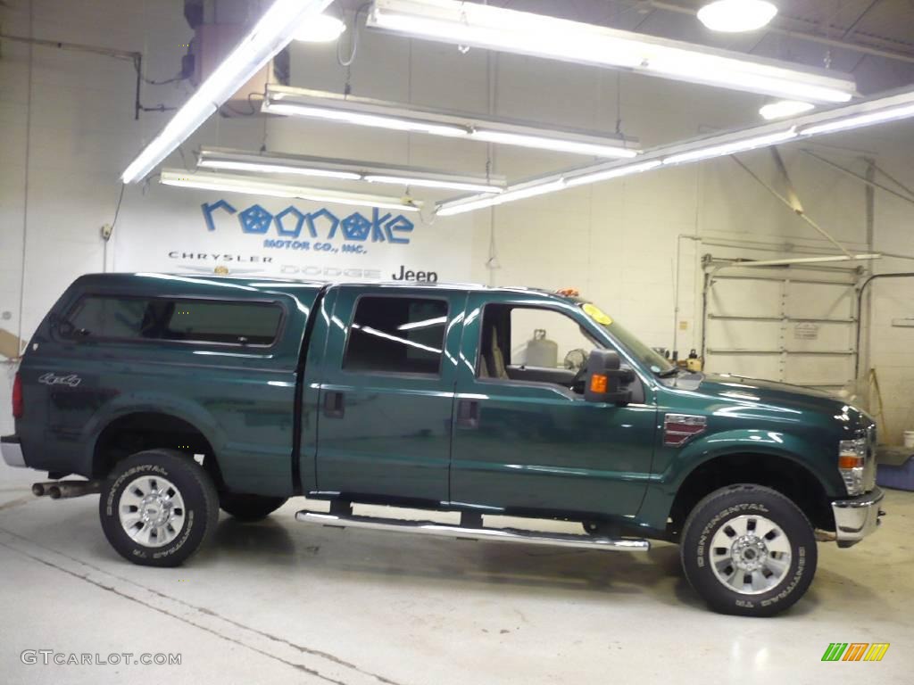 2008 F350 Super Duty Lariat Crew Cab 4x4 - Forest Green Metallic / Camel photo #2