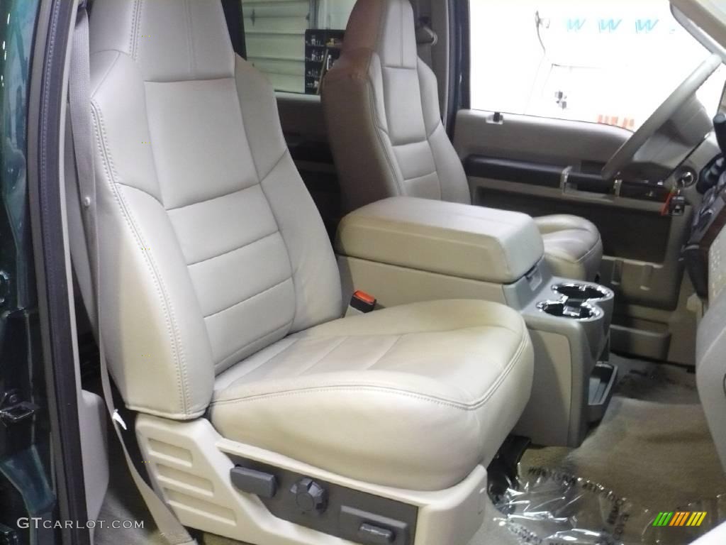 2008 F350 Super Duty Lariat Crew Cab 4x4 - Forest Green Metallic / Camel photo #32