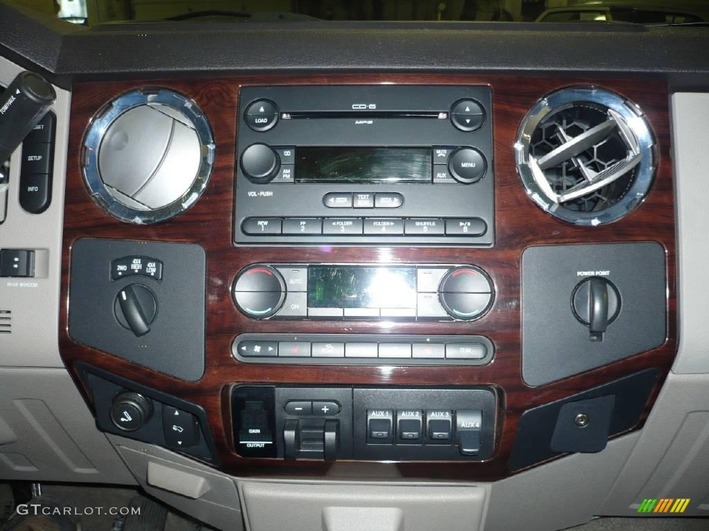 2008 F350 Super Duty Lariat Crew Cab 4x4 - Forest Green Metallic / Camel photo #42