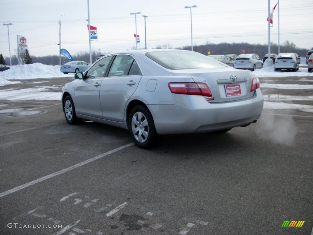 2007 Camry LE - Sky Blue Pearl / Bisque photo #7