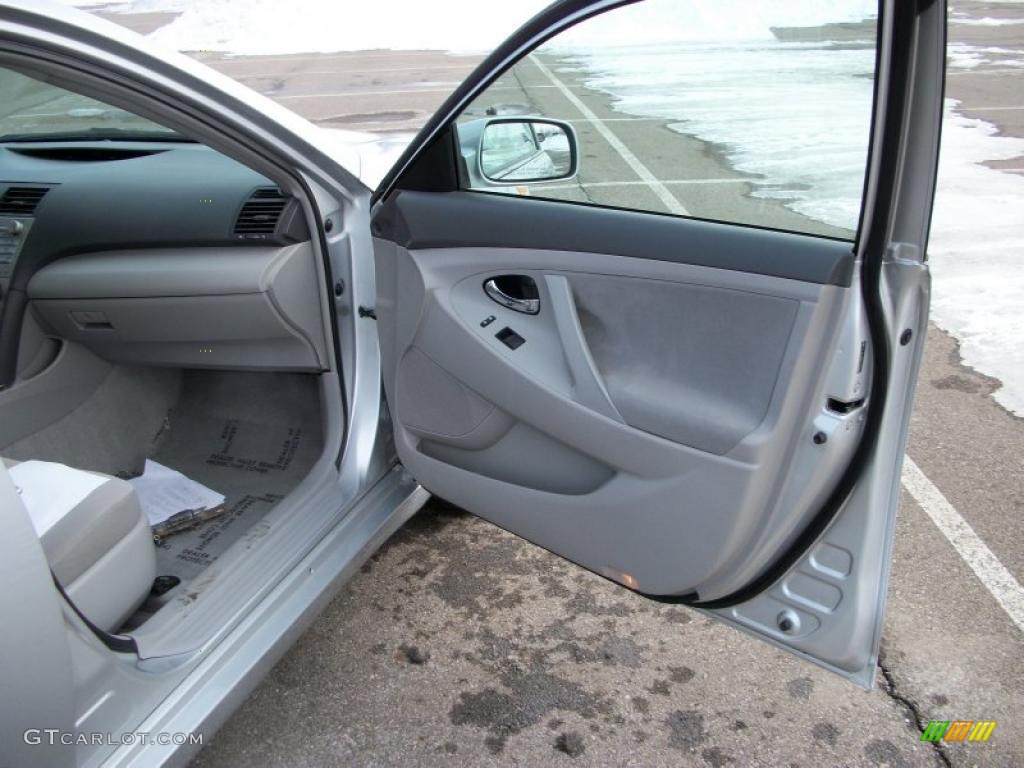 2007 Camry LE - Sky Blue Pearl / Bisque photo #14
