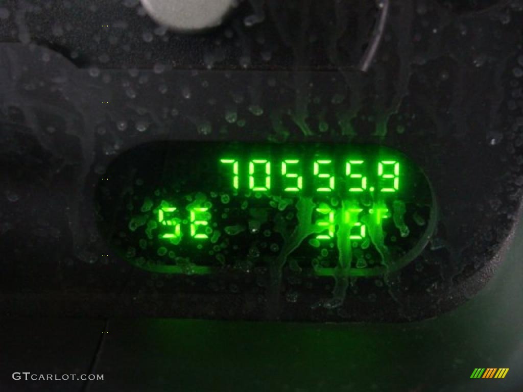 2004 Explorer XLT 4x4 - Black / Medium Parchment photo #10