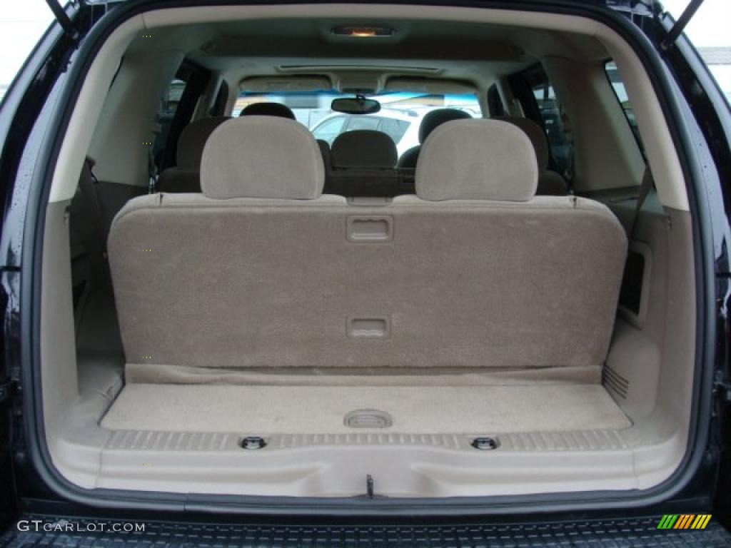 2004 Explorer XLT 4x4 - Black / Medium Parchment photo #13