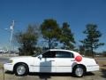 1998 Vibrant White Lincoln Town Car Executive  photo #2