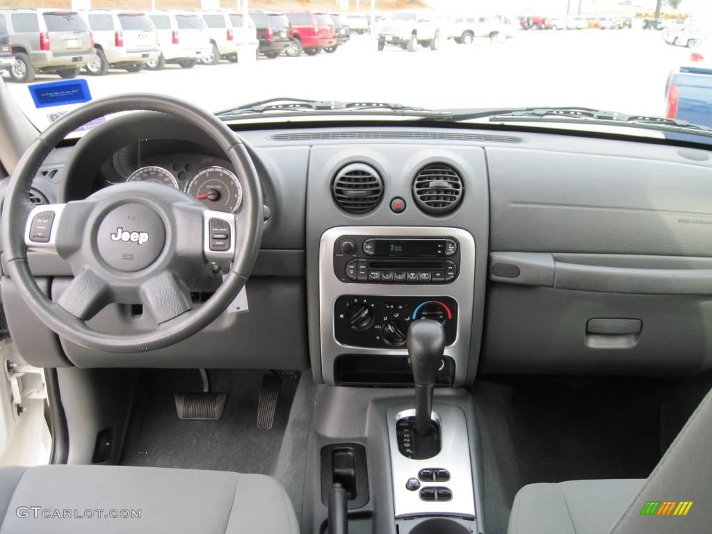 2007 Liberty Limited - Stone White / Medium Slate Gray photo #11