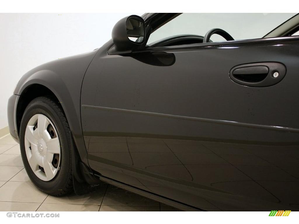 2004 Stratus SE Sedan - Black / Dark Slate Gray photo #20