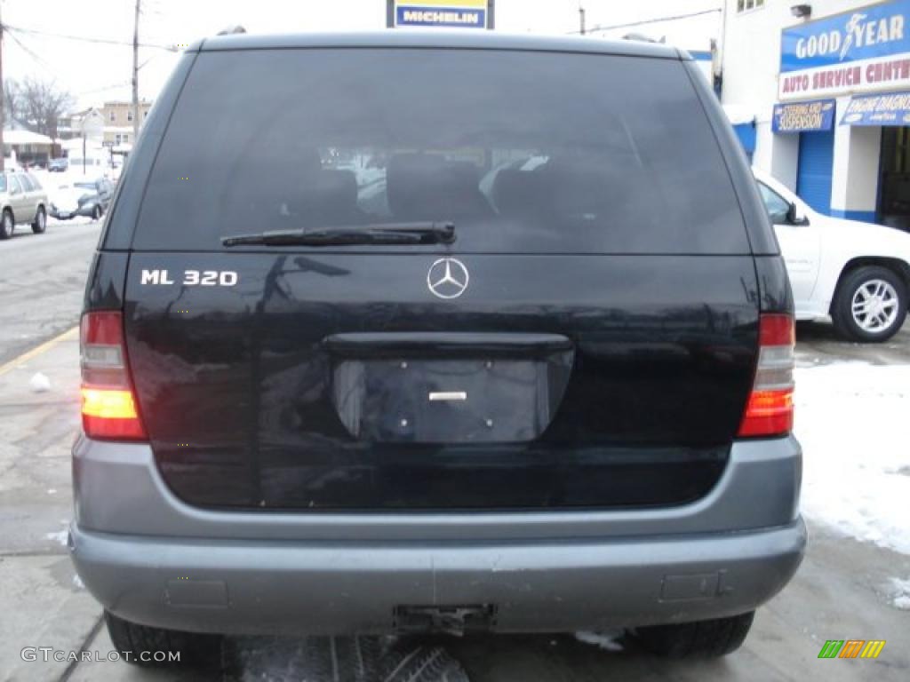 1998 ML 320 4Matic - Black / Grey photo #7