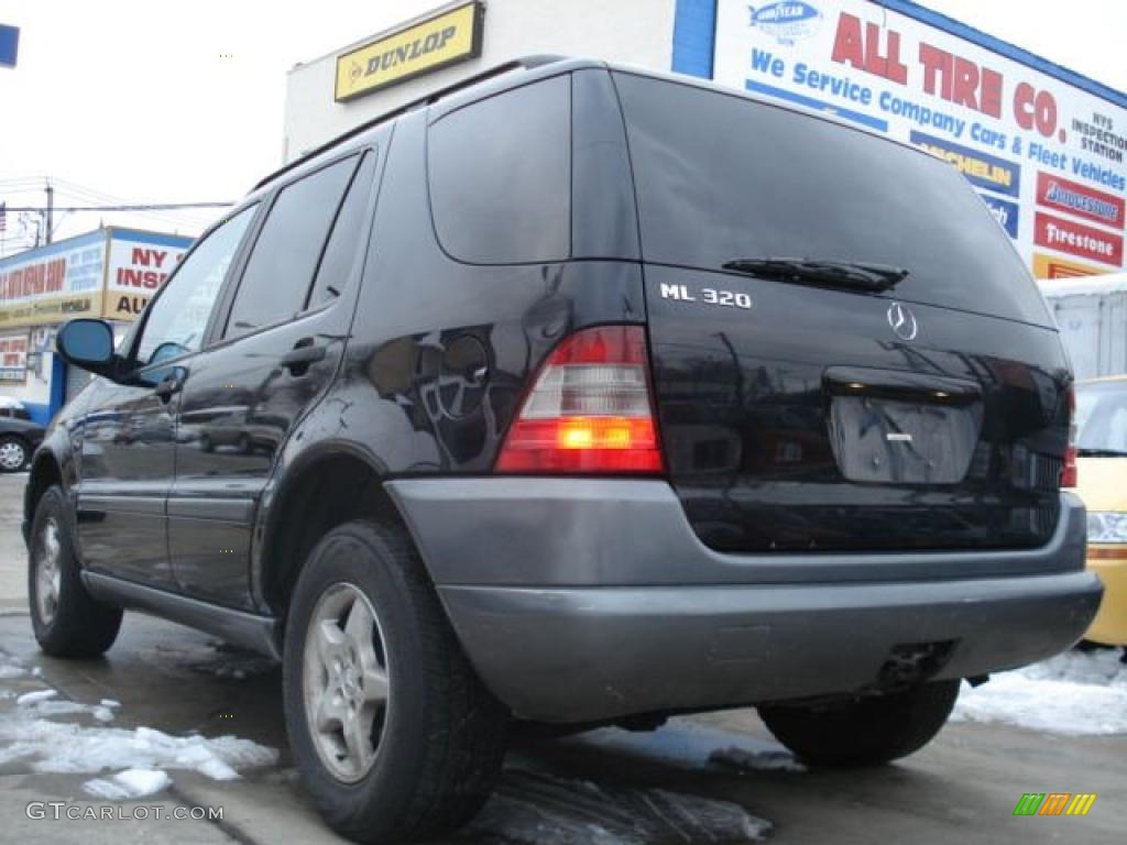 1998 ML 320 4Matic - Black / Grey photo #8