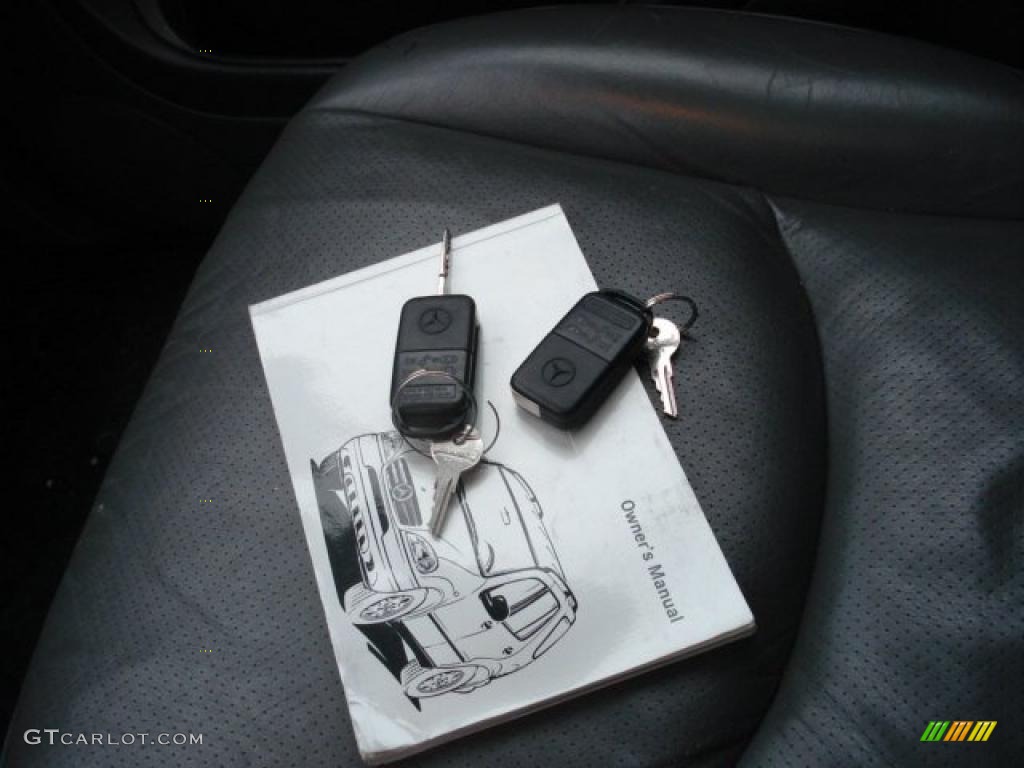 1998 ML 320 4Matic - Black / Grey photo #19
